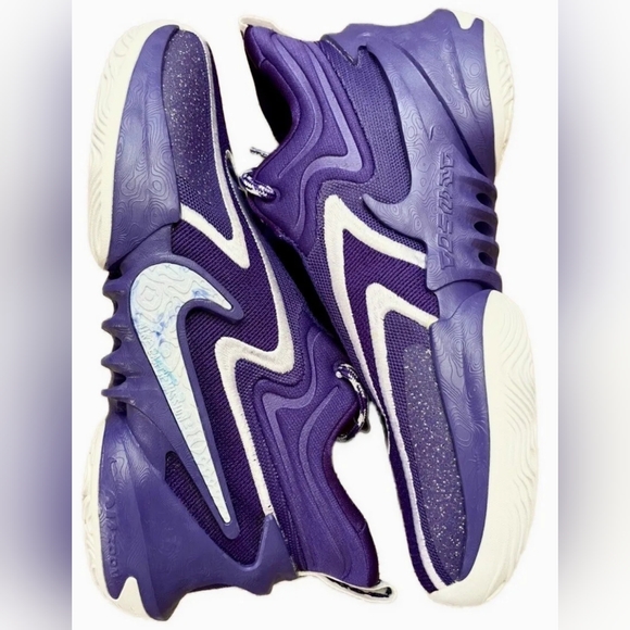 Nike Air Cosmic Unity 2 TB PROMO Court Purple Men's 13 DX6649-500 - Picture 3 of 6